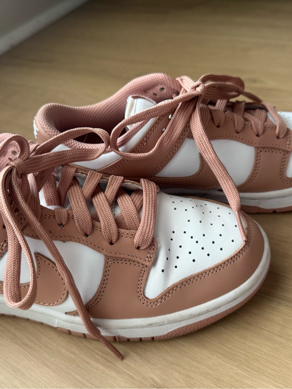 Nike White and Dusty Pink Low-Top Sneakers - Picture 2 of 4